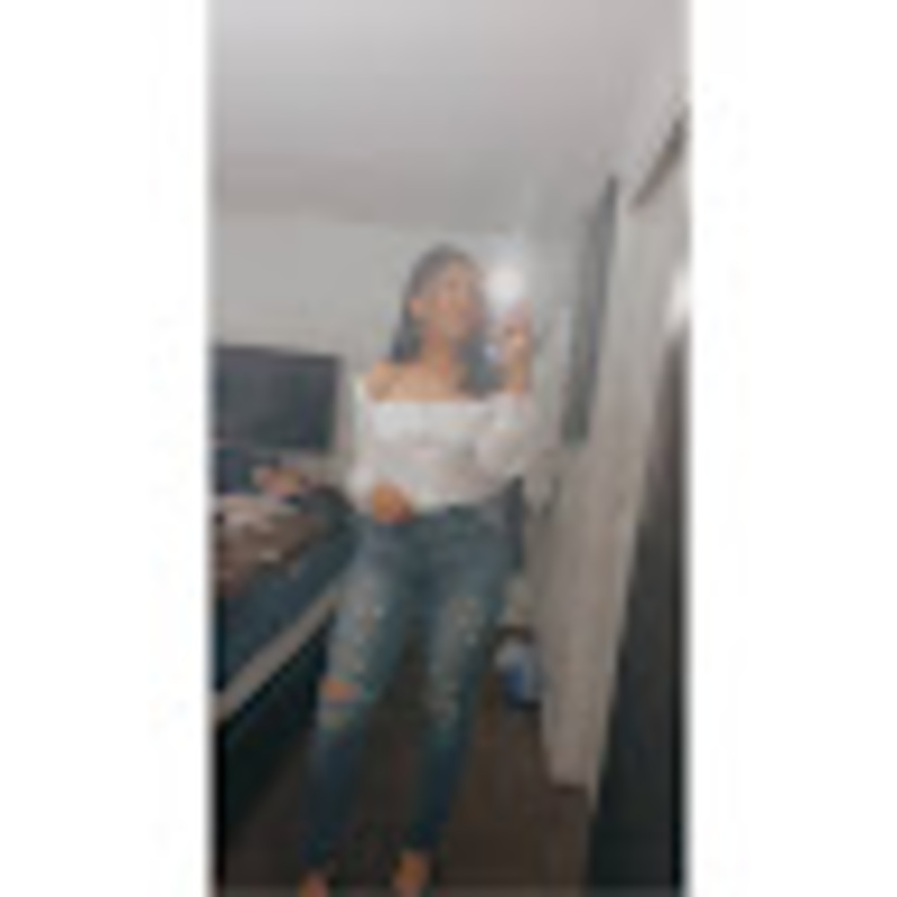 Meet your Posher, Crystal